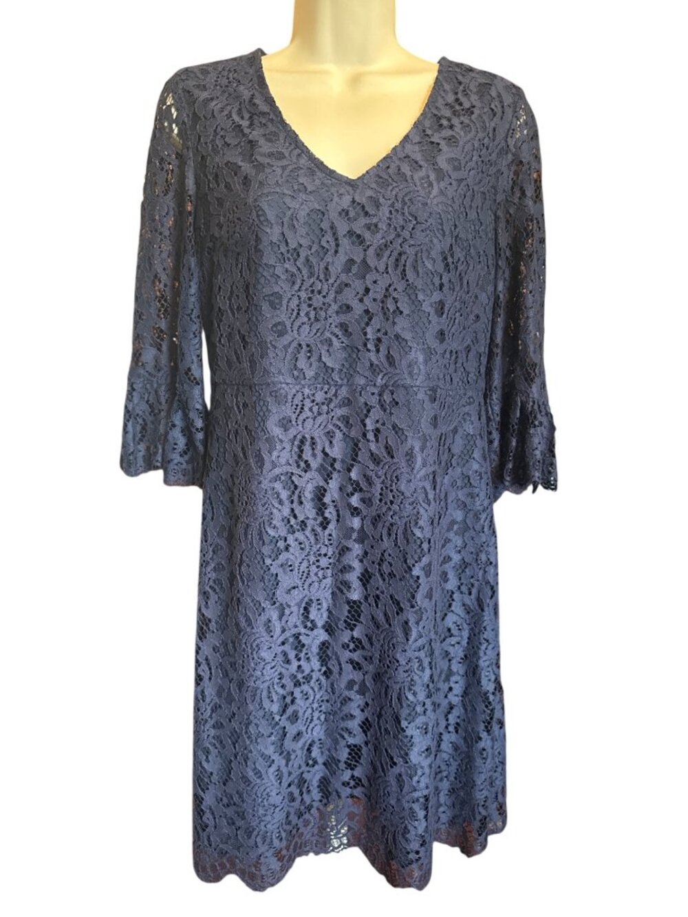 Draper James Navy Lace Dress Size 4 Bell Sleeves Cocktail Wedding Southern Style